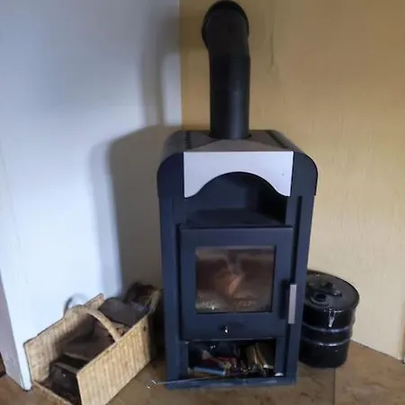 Historischer Hof, Einladend Fuer Mensch Und Tier. Schenklengsfeld