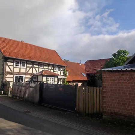 Historischer Hof, Einladend Fuer Mensch Und Tier. Schenklengsfeld