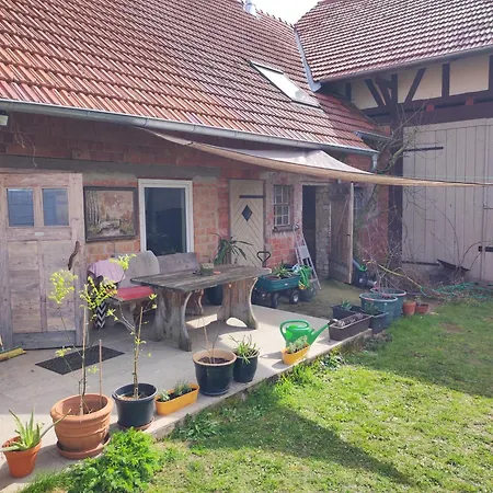 Historischer Hof, Einladend Fuer Mensch Und Tier. Holiday home Schenklengsfeld